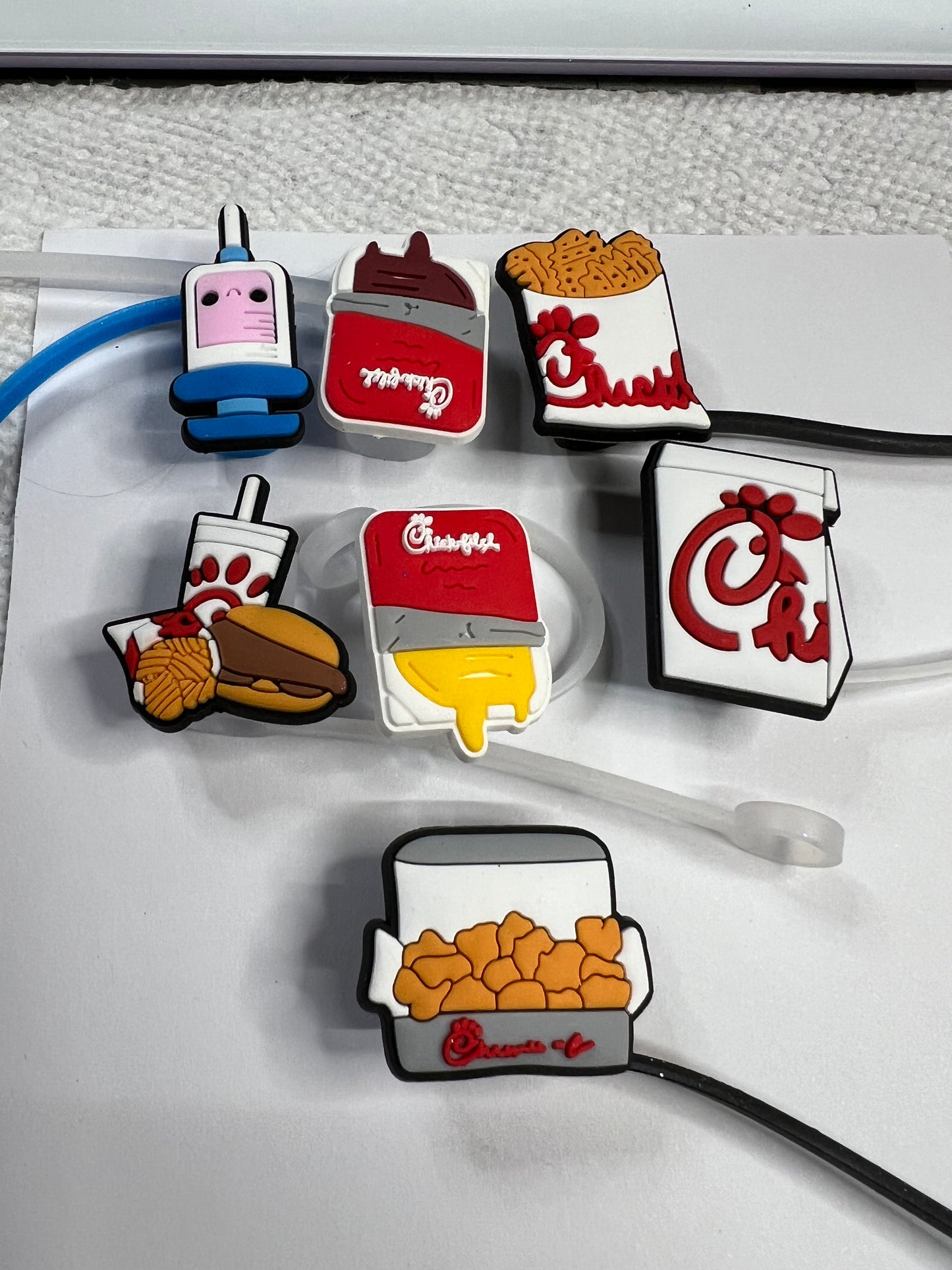 Straw toppers